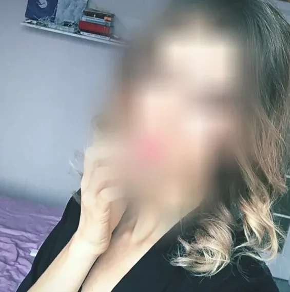 Alessandra, 32 anni