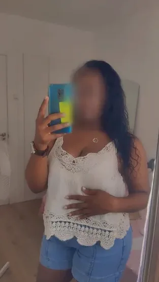 Sofia, 34 anni